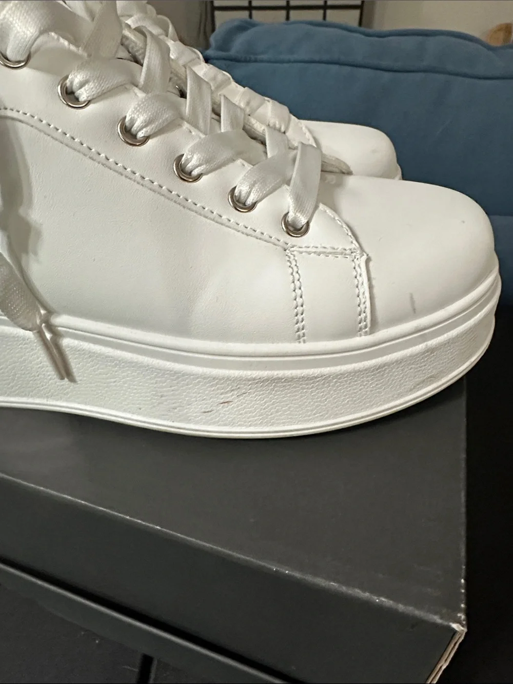 GND Women’s White Platform Sneakers with Silver Heel Accent